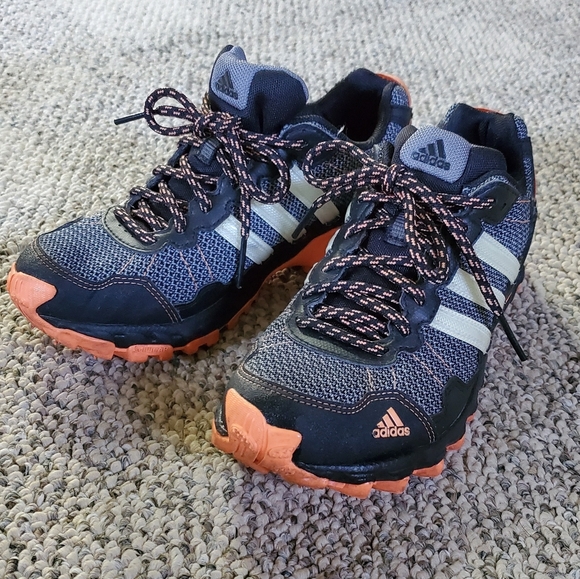 Adidas Running / Trail Running Shoe woman's 6 - Picture 1 of 6